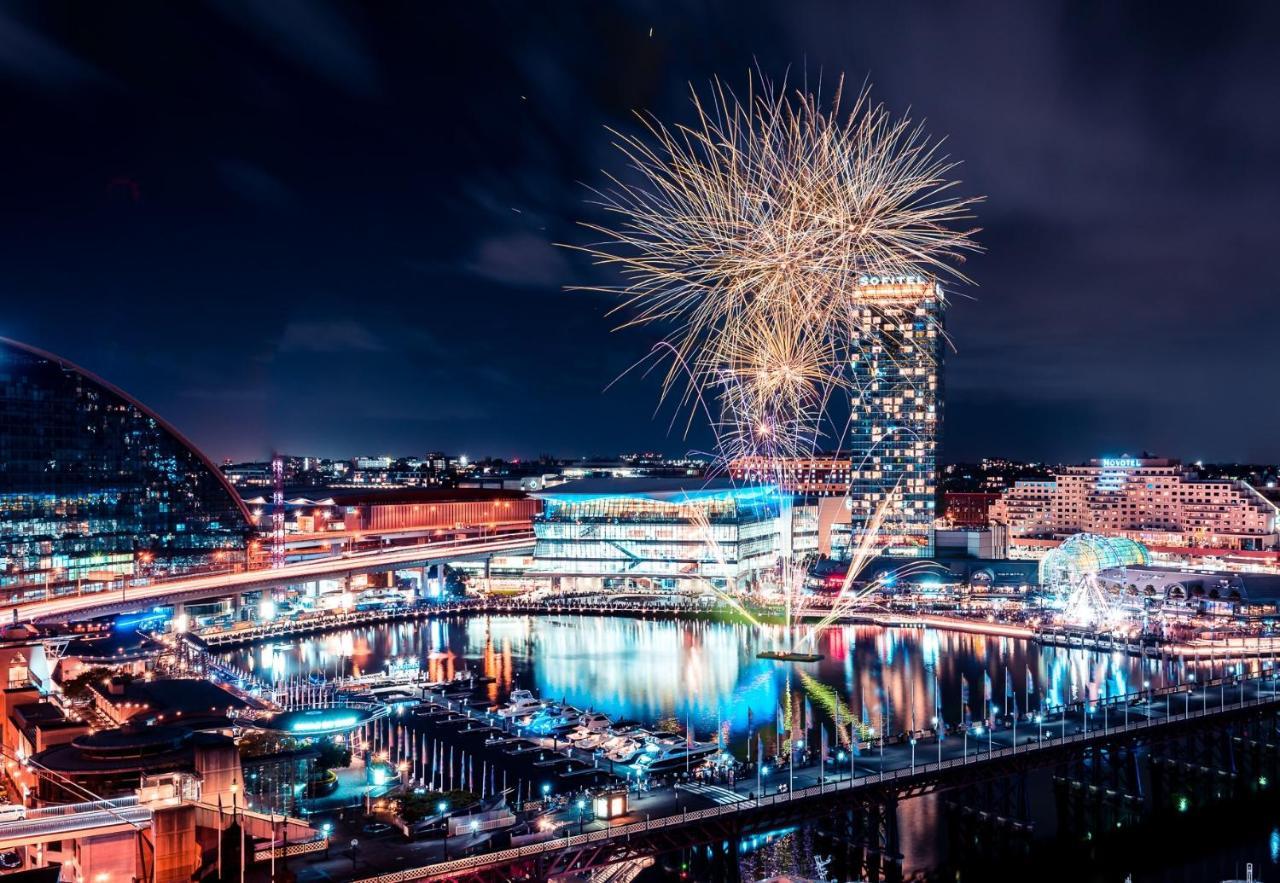 Hotel Hyatt Regency Sydney Esterno foto Fireworks over the Port of Melbourne Docklands