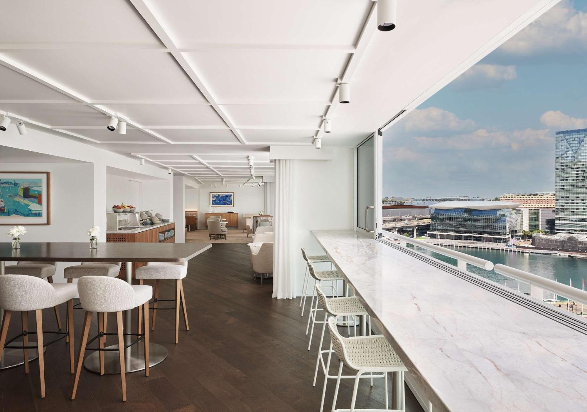 Hotel Hyatt Regency Sydney Esterno foto The Qantas First Lounge at Sydney Airport